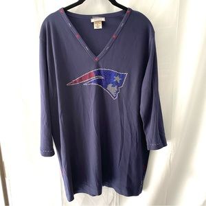 Patriots Logo shirt Rhinestones v neck handmade SZ XL BRAND NEW